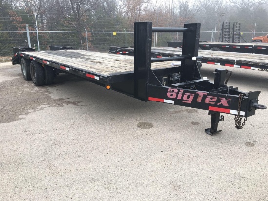 Flatbed machinery trailer