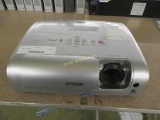Epson LCD Projector PowerLite S4.