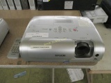 Epson LCD Projector PowerLite S4.