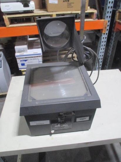 Eiki 3870 Overhead Projector