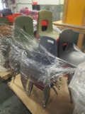 (22) Plastic and Metal Student Chairs