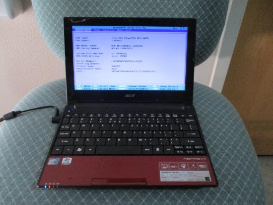 Acer Inspire One D255 Laptop Computer.