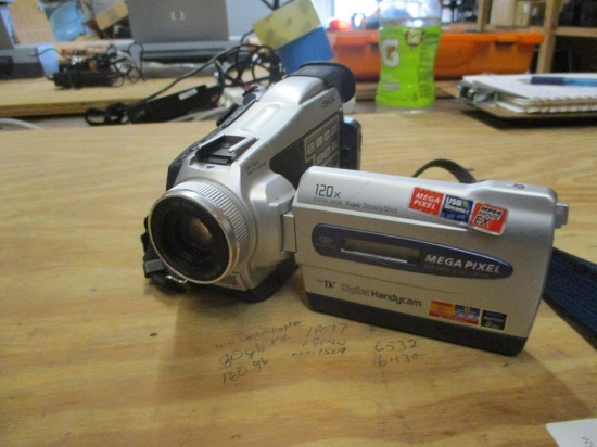 Sony Digital Handycam DCR-TRV27.