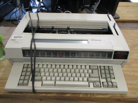 IBM Wheelwriter 3500 Typewriter.