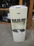 Whirlpool Hot/Cold Water DispenserWHKMD30.