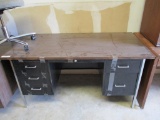 Metal & Wooden 6 Drawer Desk.