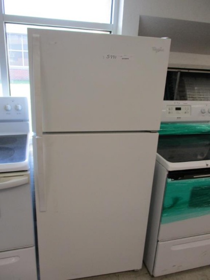 Whirlpool Refrigerator w/ Ice Maker WRT314TFDW00.