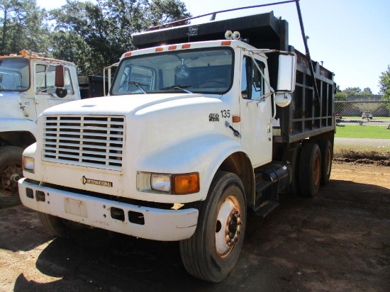 1999 International 4900 DT466E Dump Truck.