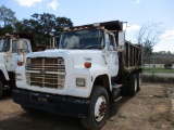 1990 Ford LT8000F Dump Truck.