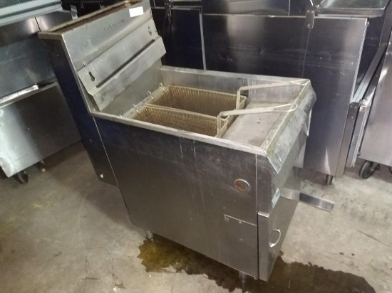 Pitco Frialator with 2 Fry Baskets