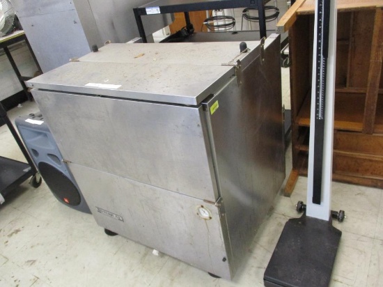 Beverage Air Beverage Cooler ST34N.