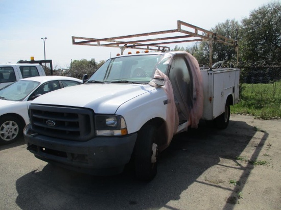 2003 Ford F-350 Utility Truck.