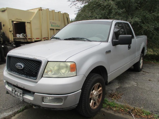 2004 Ford F-150 XLT 4WD Pickup Truck.