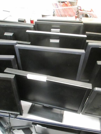 (6) Dell 19" LCD Monitors