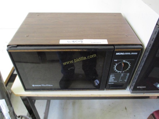 Samsung Microwave MW4032U.