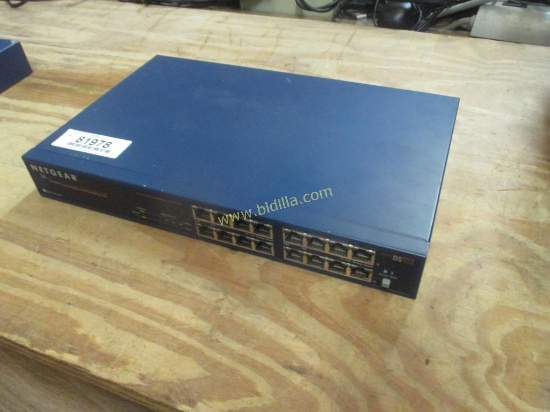 Net Gear 16 Port Switch