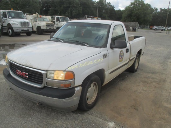 2000 GMC Sierra 1500 Pickup Truck