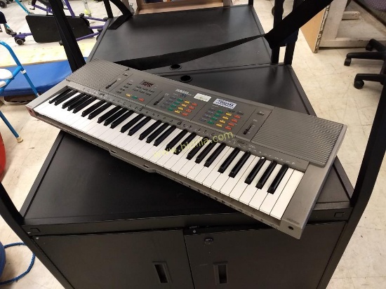 Yamaha Music Keyboard