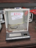 Fisher EMD 100A Analytical Balance.