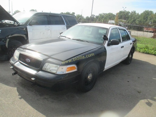 2009 Ford Crown Victoria Sedan