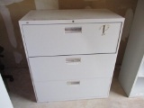 Hon Metal 3 Drawer Lateral File Cabinet.