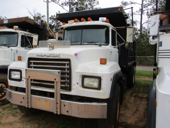 2000 Mack RD690S Dump Truck.