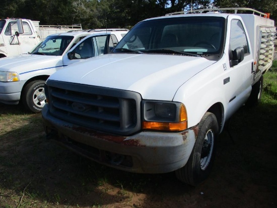 2000 Ford F-250 XL Pickup Truck.