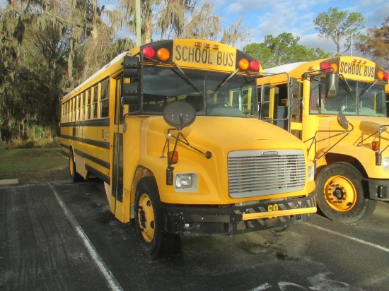 2002 Thomas Built School Bus Freightliner FS65.