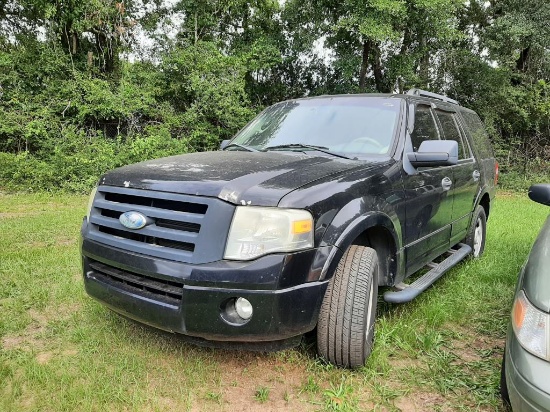 2009 Ford Expedition XLT 4 Door SUV.