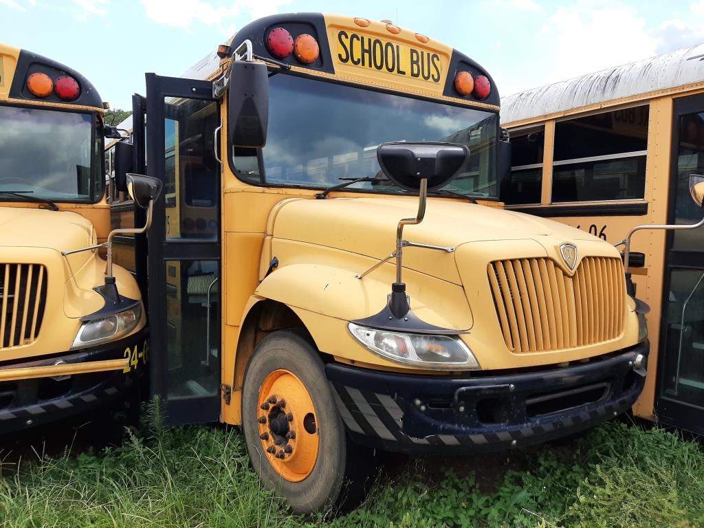 2006 International/Navistar CE School Bus | Online Auctions | Proxibid