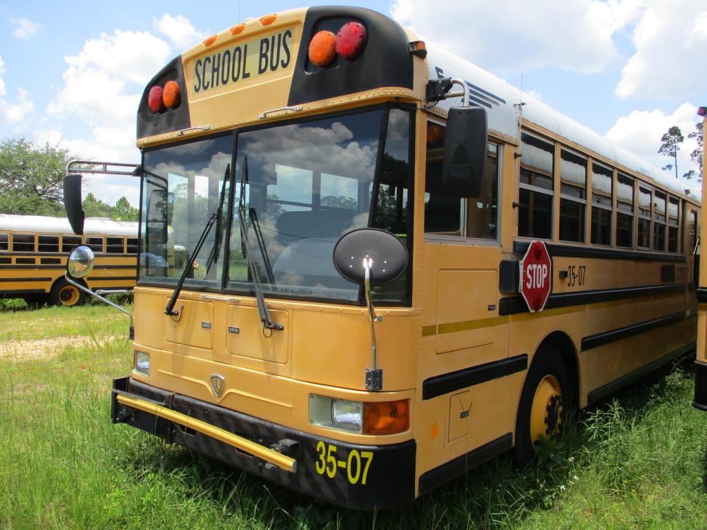 2007 International/Navistar RE School Bus | Online Auctions | Proxibid