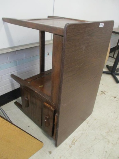 Wood 3 Drawer Desk.