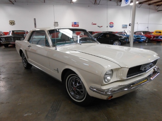 1965 Ford Mustang 2 door