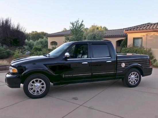 2002 Lincoln Blackwood Truck