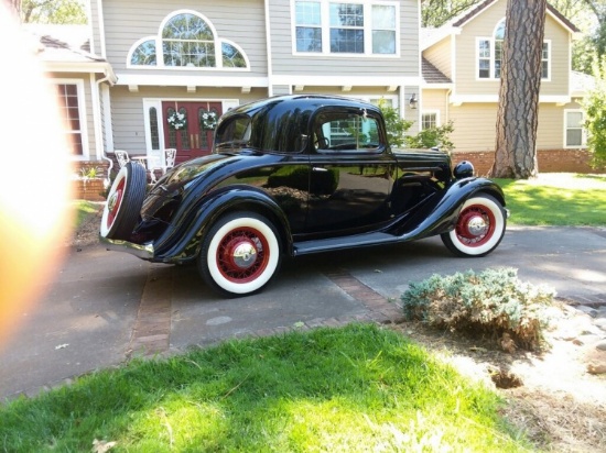 1935 Chevrolet 3 Window Coupe