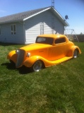1933 Ford Custom