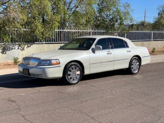 2003 Lincoln Town Car Cartier