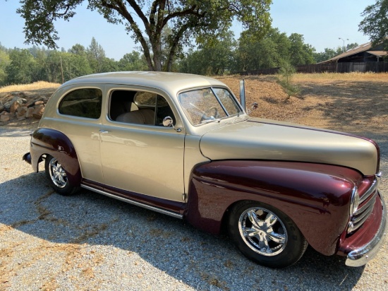 1947 Ford Deluxe Tudor Sedan