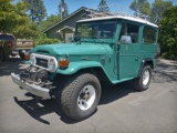 1976 Toyota FJ-40 Land Cruiser 4 x 4