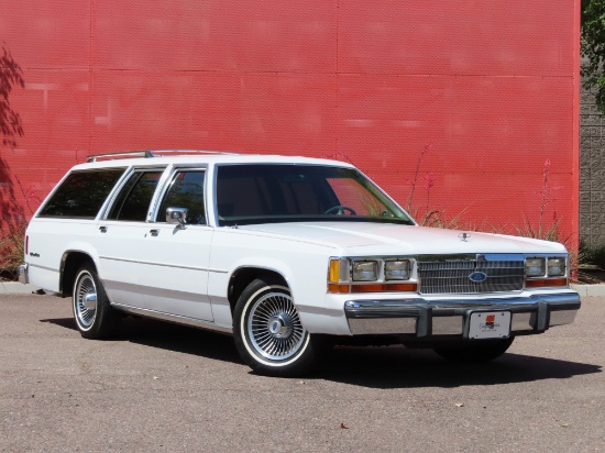 1990 Ford Crown Vic LTD 7 Pass Wagon