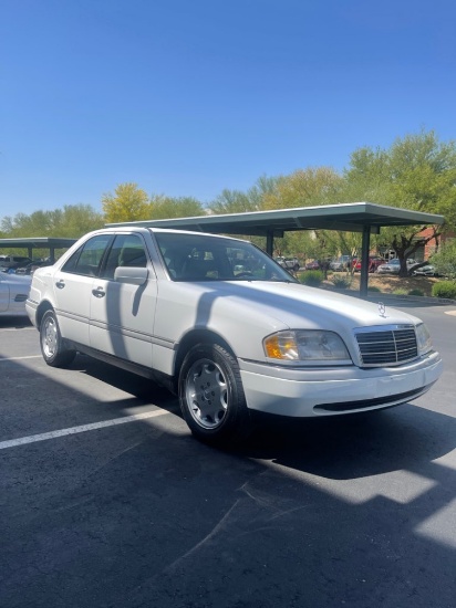 1995 Mercedes-Benz C220 4 Door