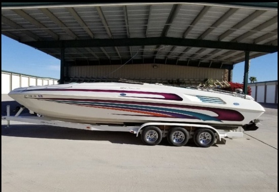 1999 Extreme boat trailer--Selling with 1999 Essex Boat lot 160