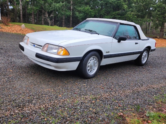 1990 Ford Mustang LX Convertible