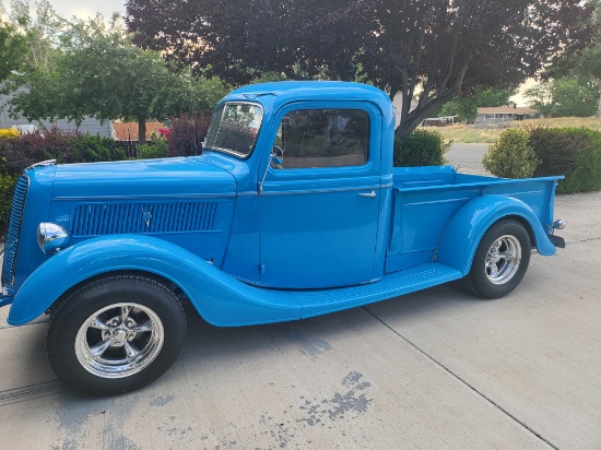 1937 Ford Model 77 pickup