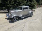 1932 Ford Custom 3 window coupe
