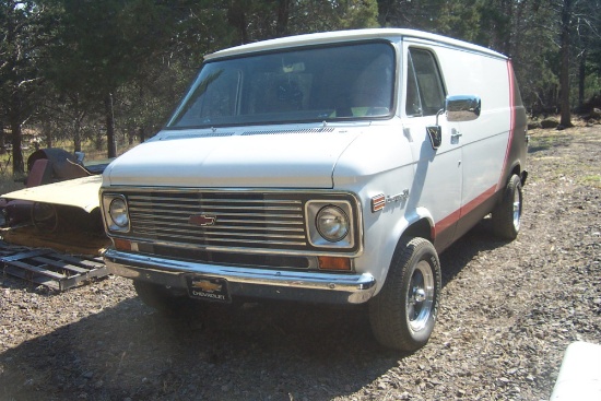 [NO RESERVE] 1971 Chevrolet G20 van