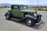 1932 Ford 5-window Coupe