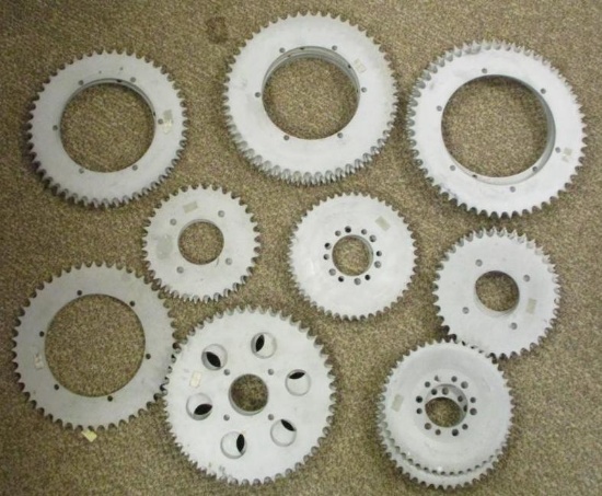 LOT OF ASSORTED SPROCKETS