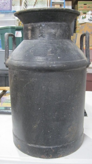 5 GALLON STANDARD OIL/GAS CAN