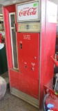 COCA COLA VENDING MACHINE